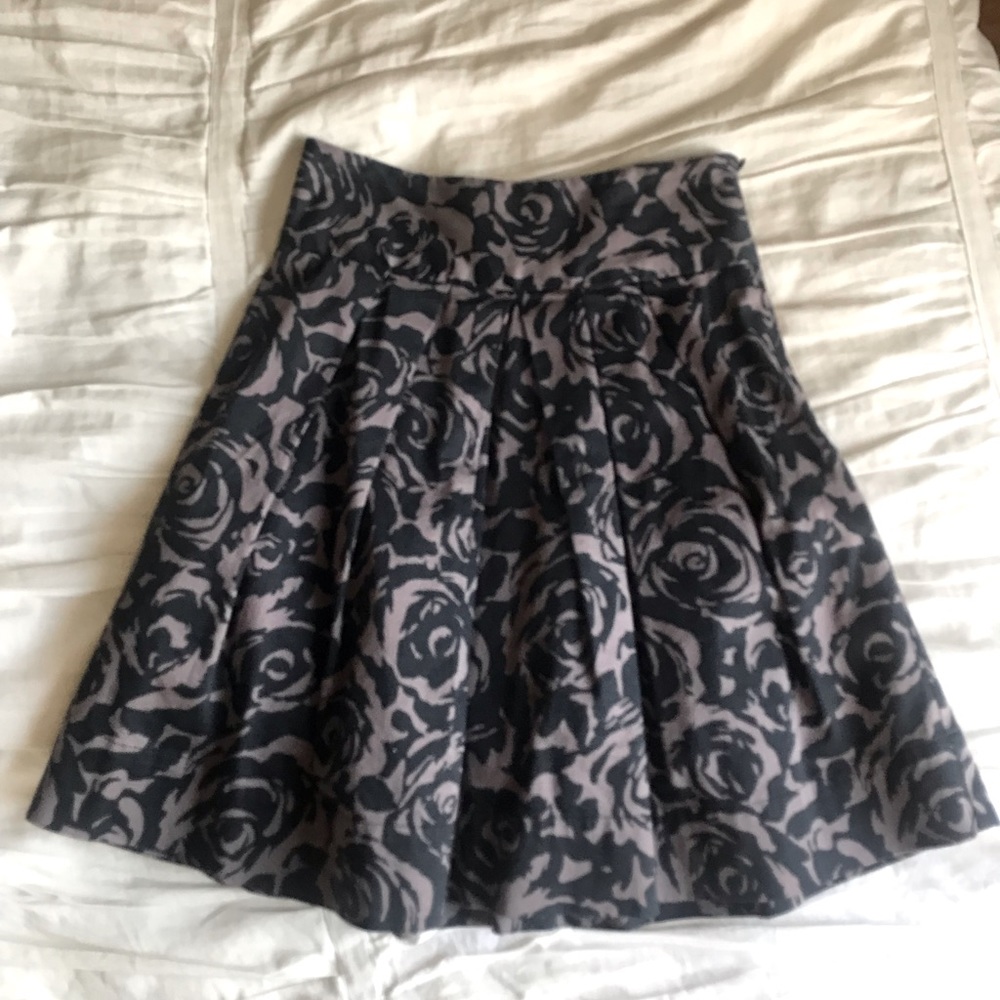 F21 Black & Gray Roses Circle Skirt